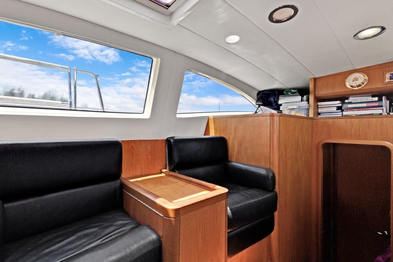2011 Southerly 57 RS - Photo 31