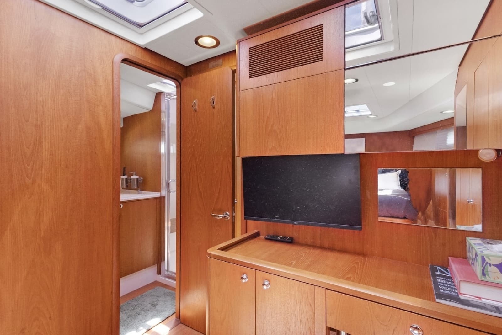 2011 Southerly 57 RS - Photo 50