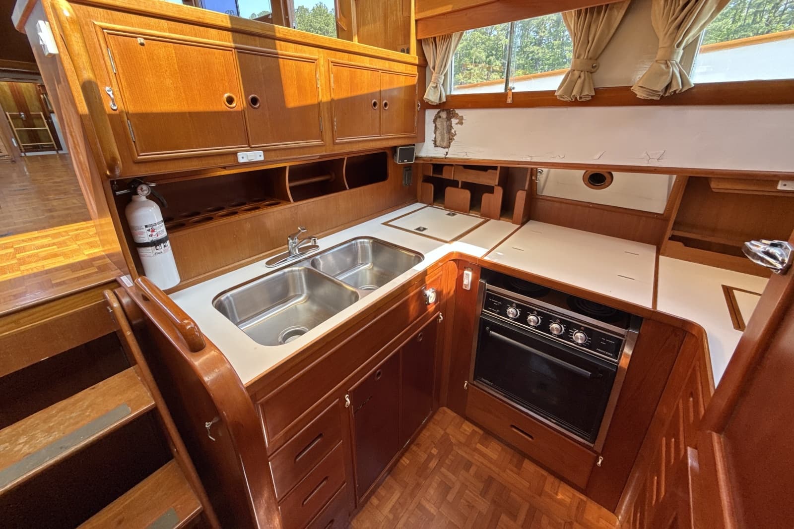 1990 Grand Banks 46 Classic - Photo 7