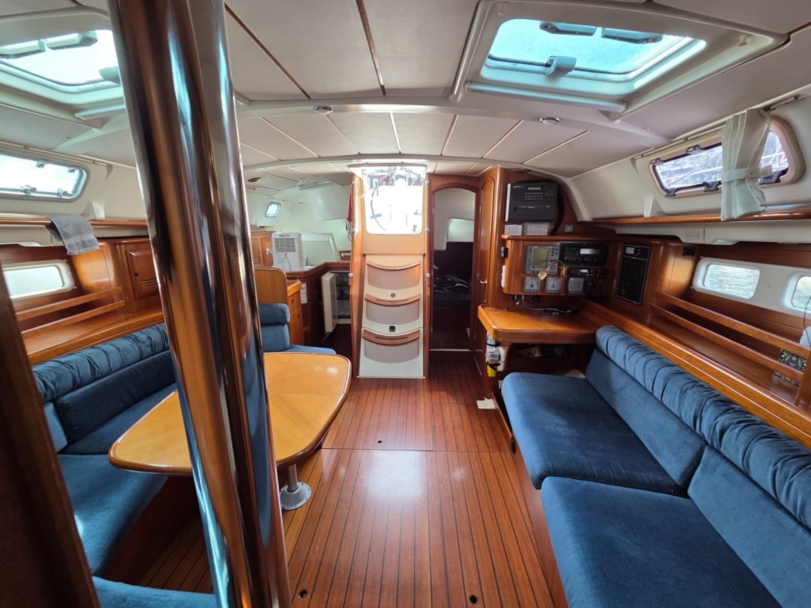 2000 Beneteau Oceanis 411 - Photo 3