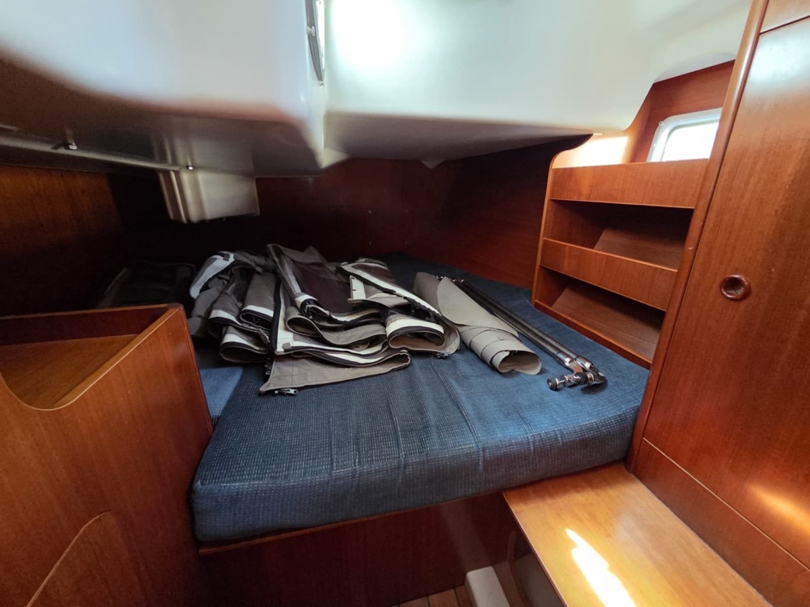 2000 Beneteau Oceanis 411 - Photo 6