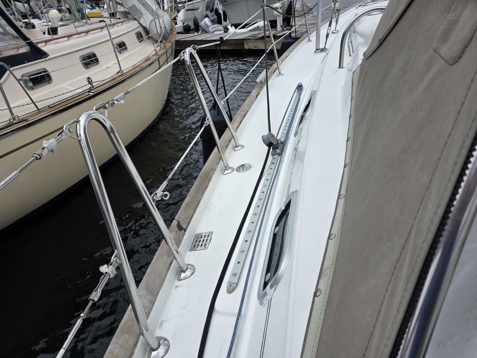 2000 Beneteau Oceanis 411 - Photo 22