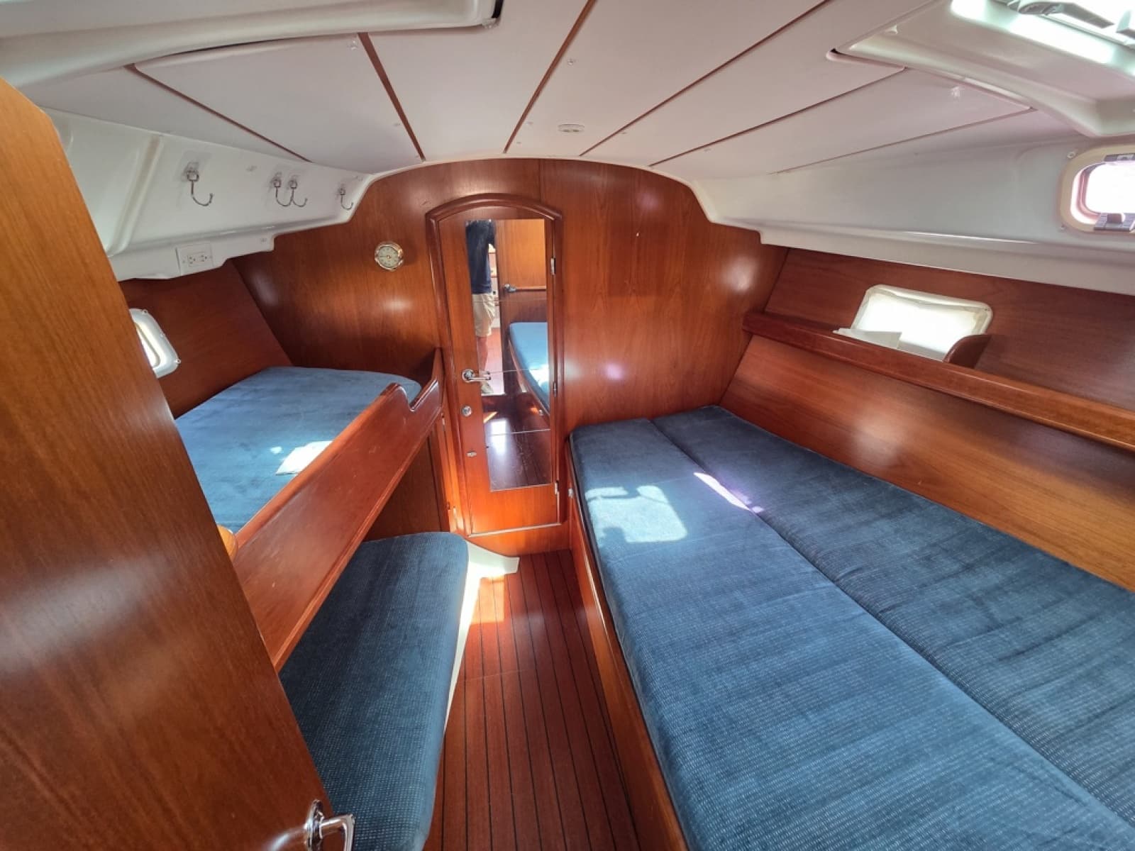 2000 Beneteau Oceanis 411 - Photo 4