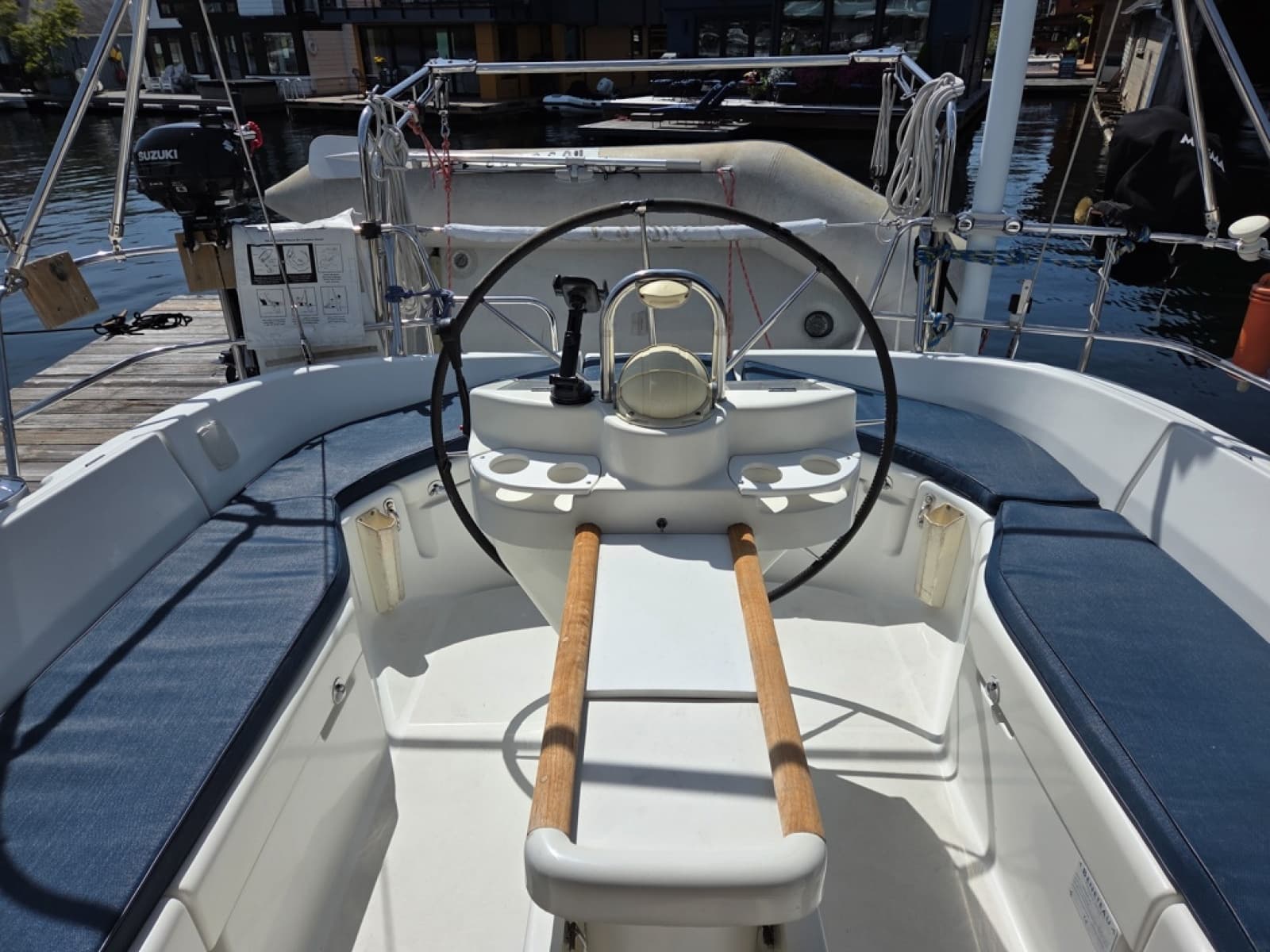 2000 Beneteau Oceanis 411 - Photo 14