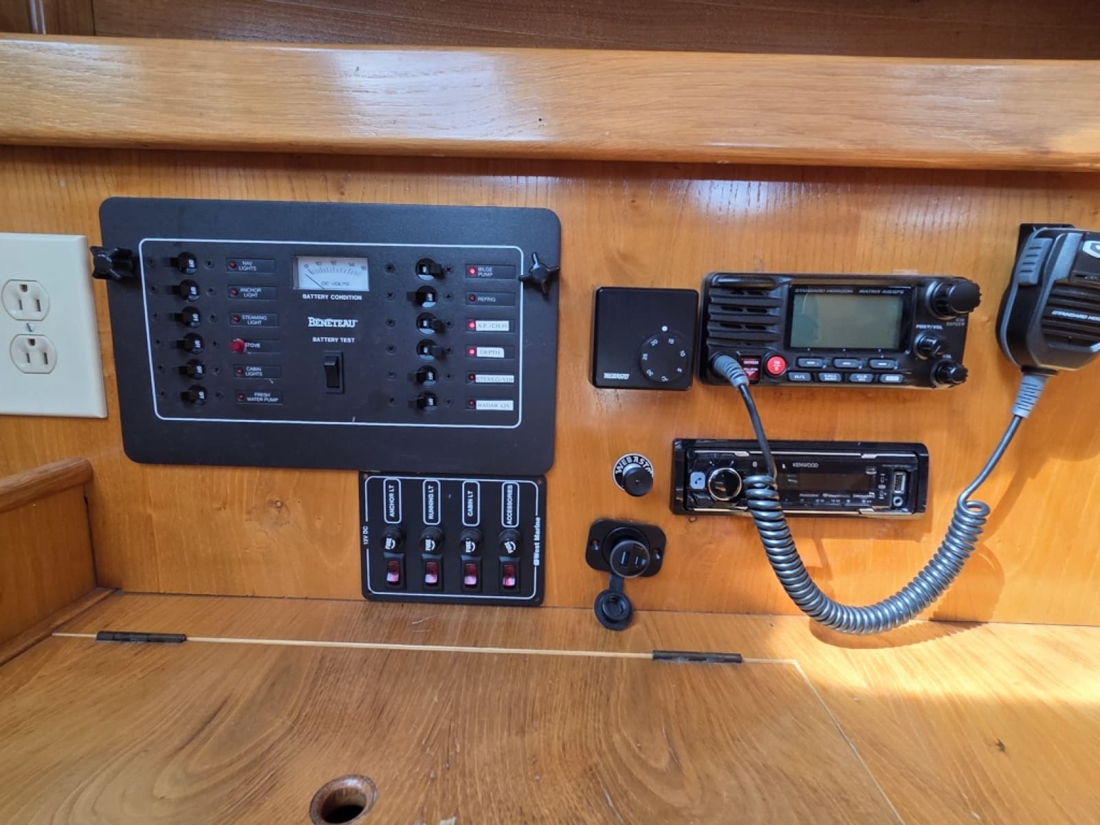 1988 Beneteau 350 - Photo 19