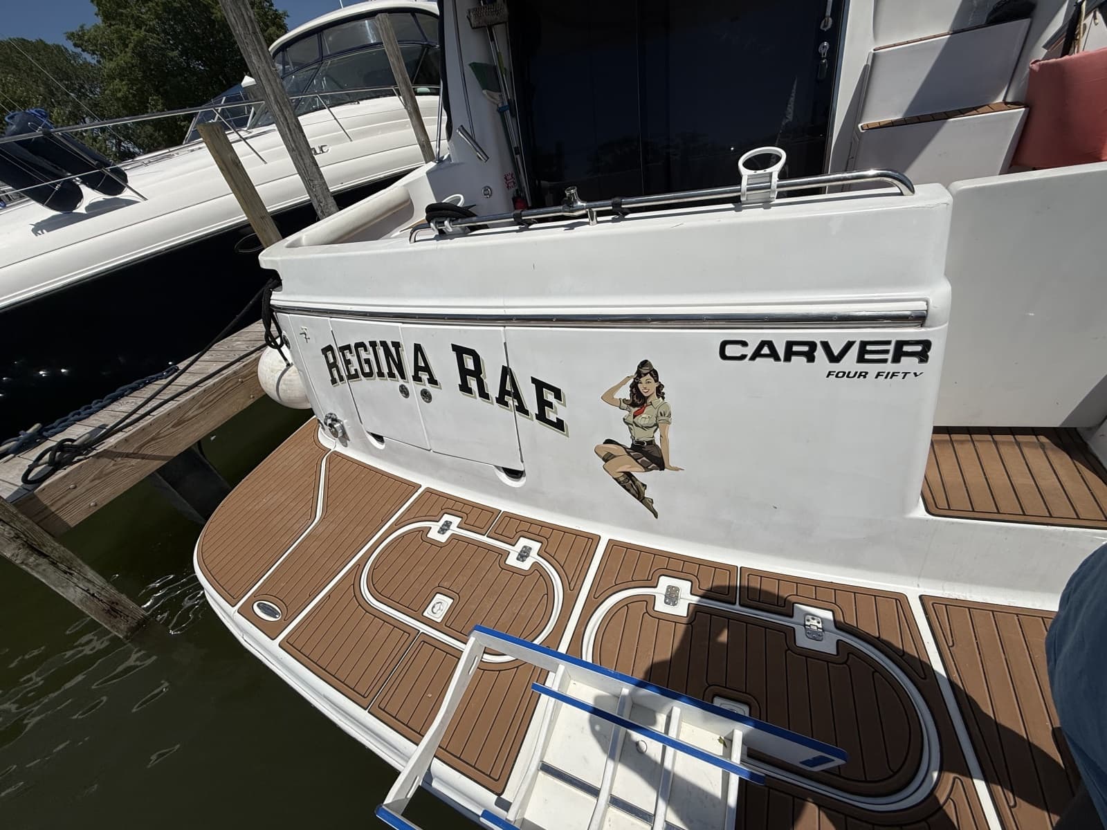 1999 Carver 450 Voyager - Photo 17