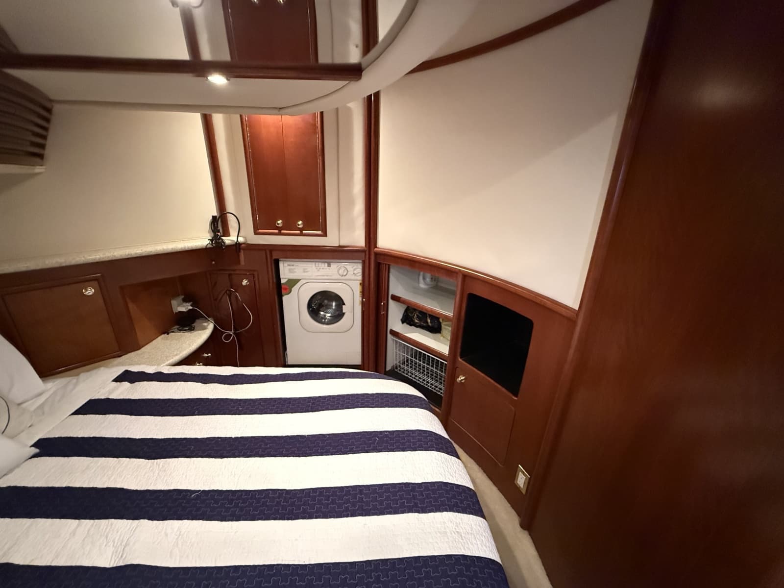 1999 Carver 450 Voyager - Photo 50