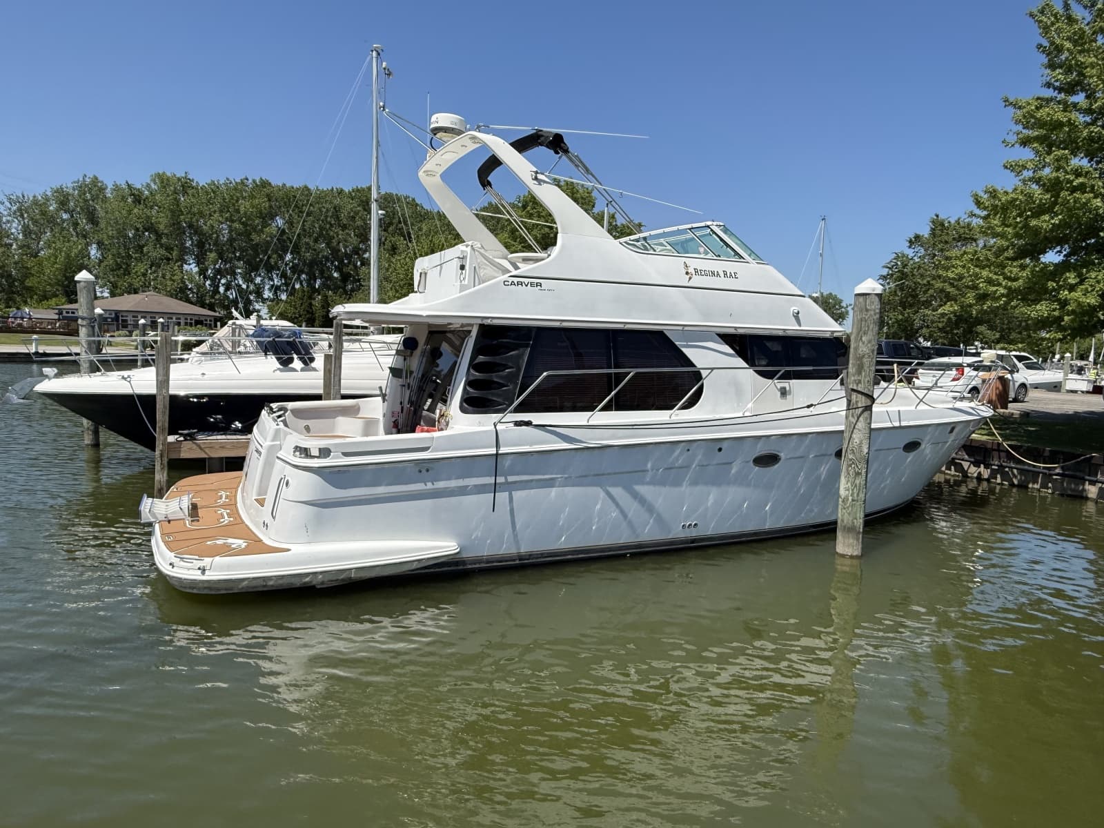 1999 Carver 450 Voyager - Photo 1