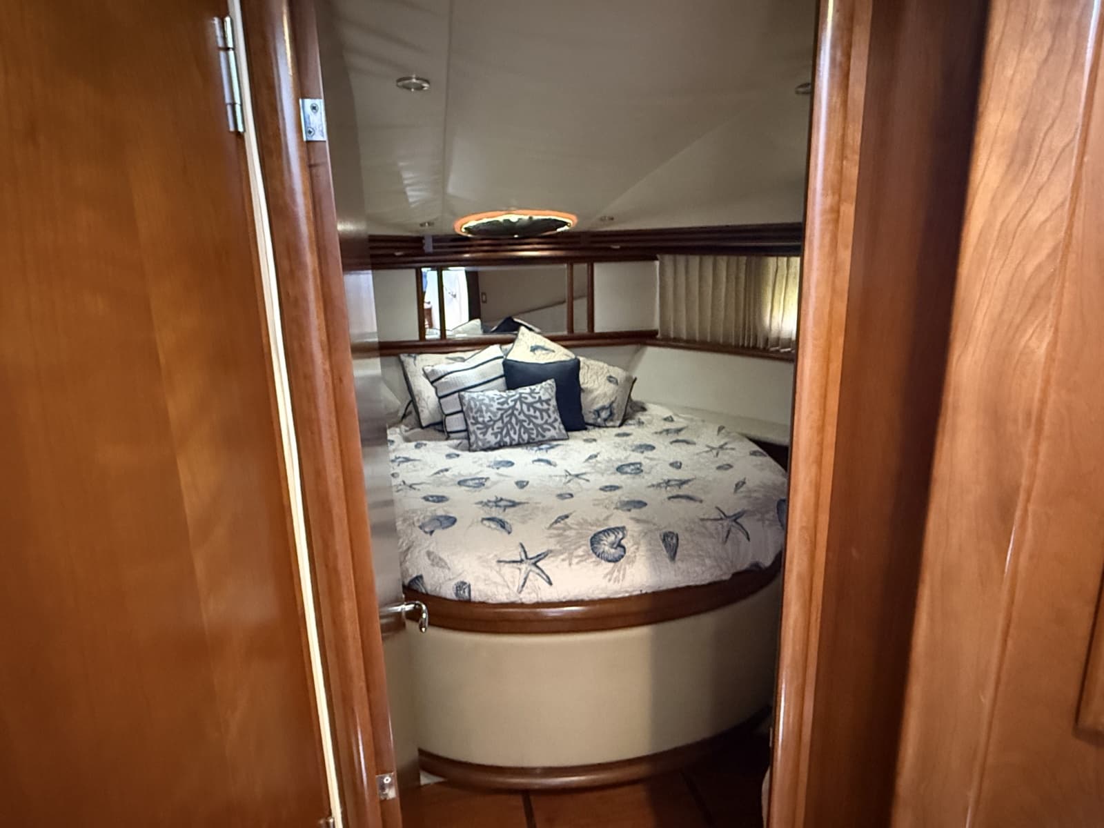 1999 Carver 450 Voyager - Photo 36