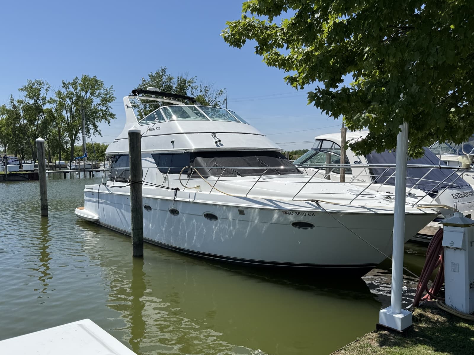 1999 Carver 450 Voyager - Photo 3