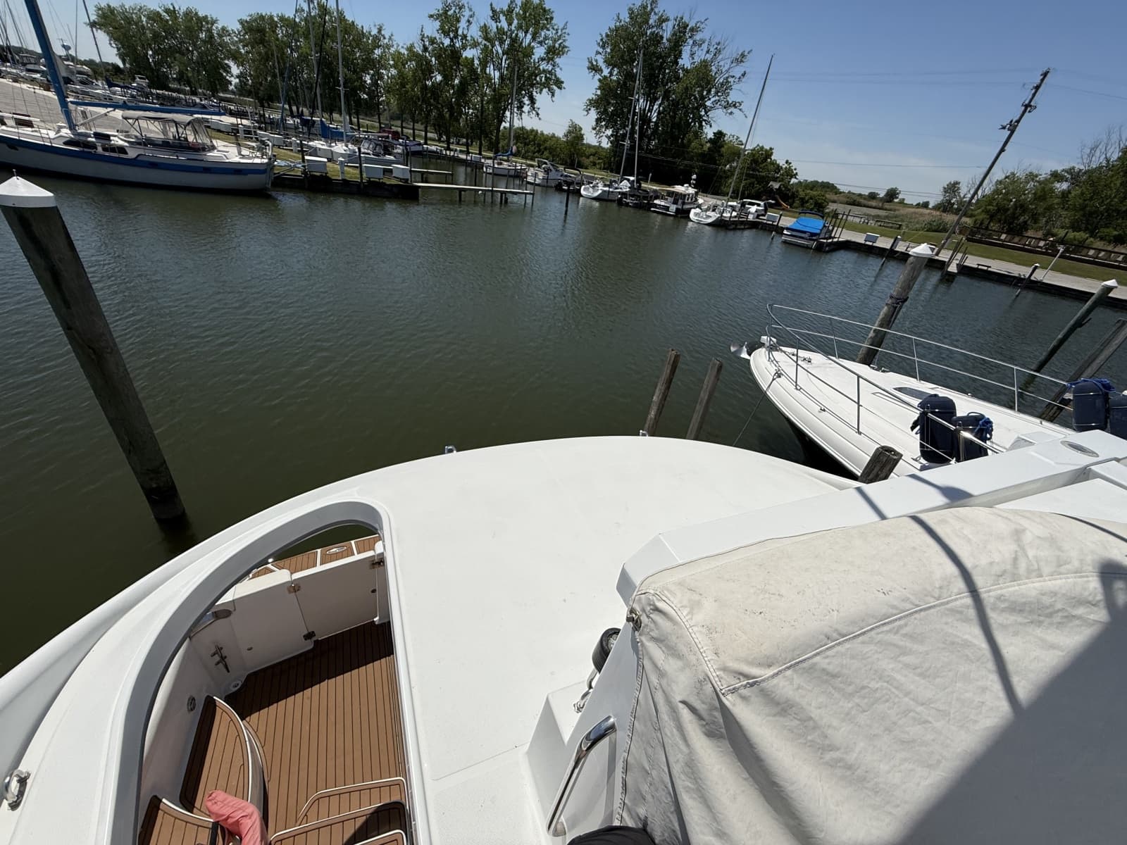 1999 Carver 450 Voyager - Photo 9