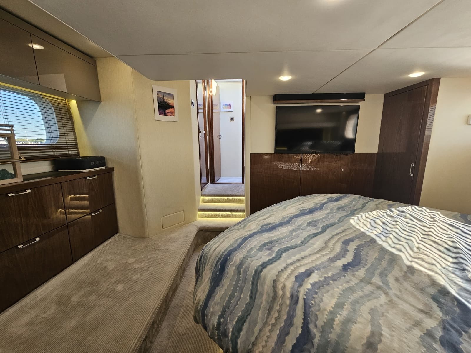 2019 Sea Ray 520 Sundancer - Photo 42