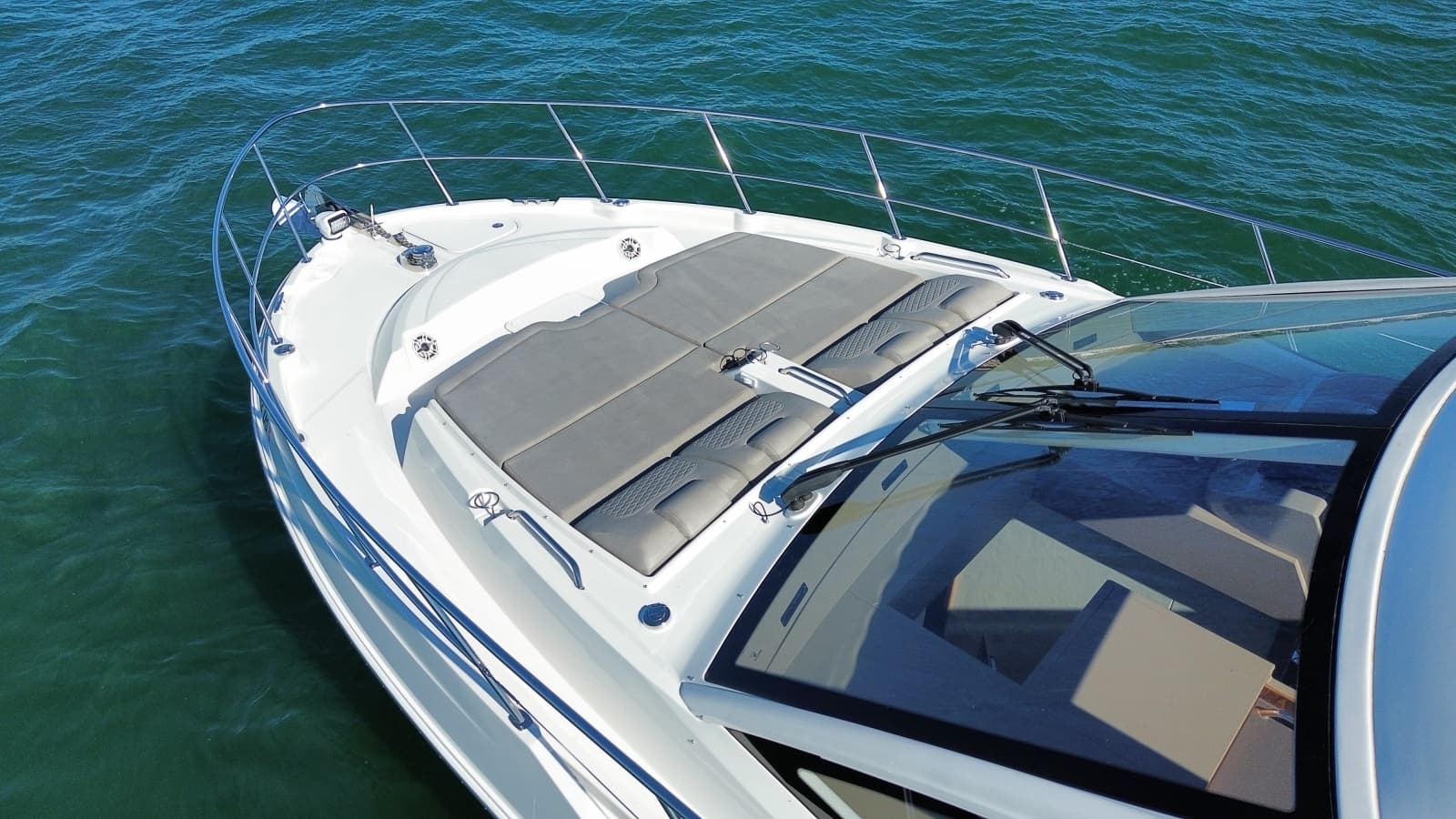 2019 Sea Ray 520 Sundancer - Photo 10