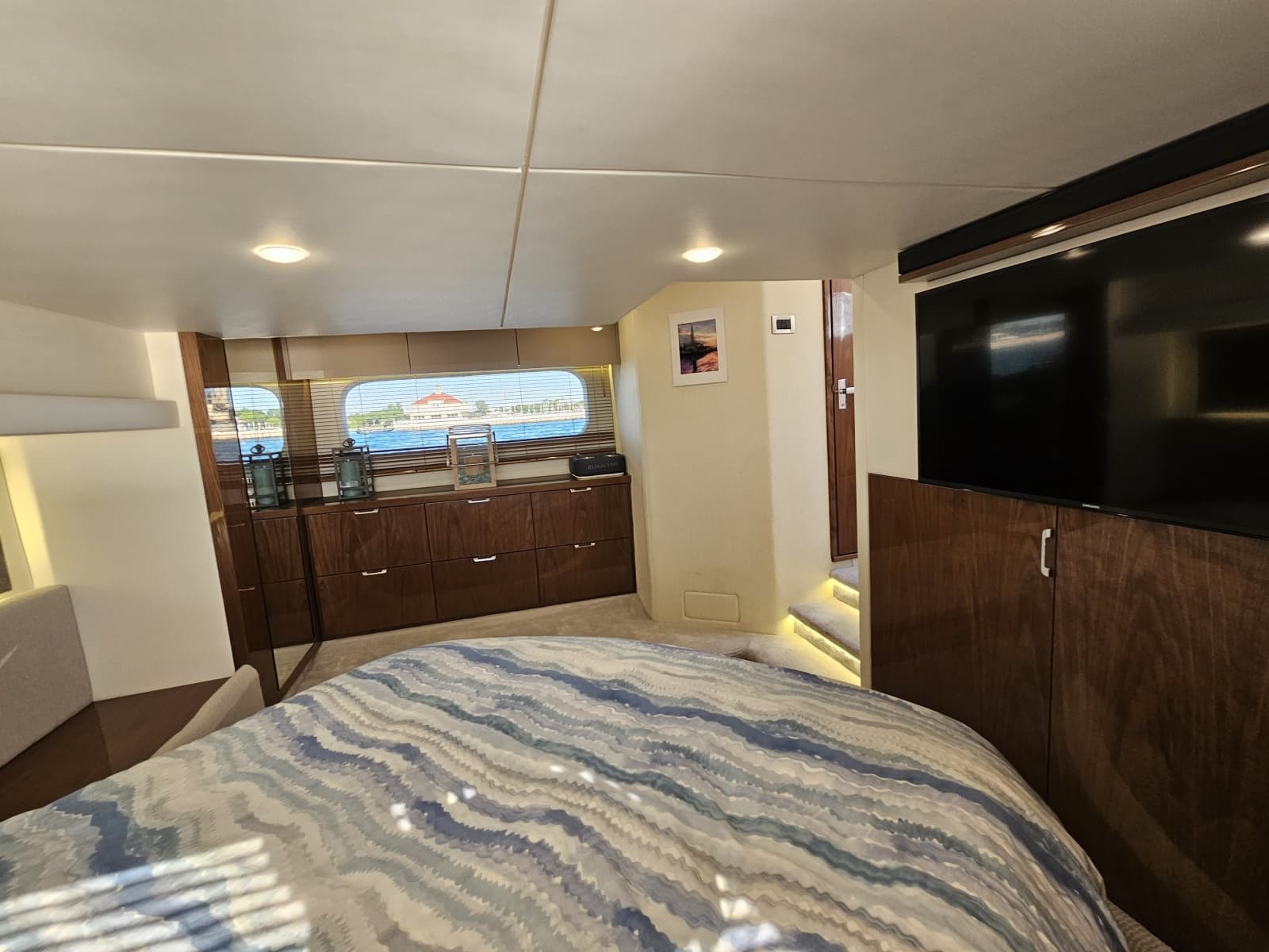 2019 Sea Ray 520 Sundancer - Photo 41
