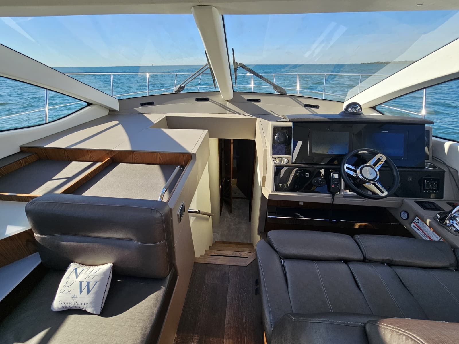 2019 Sea Ray 520 Sundancer - Photo 27