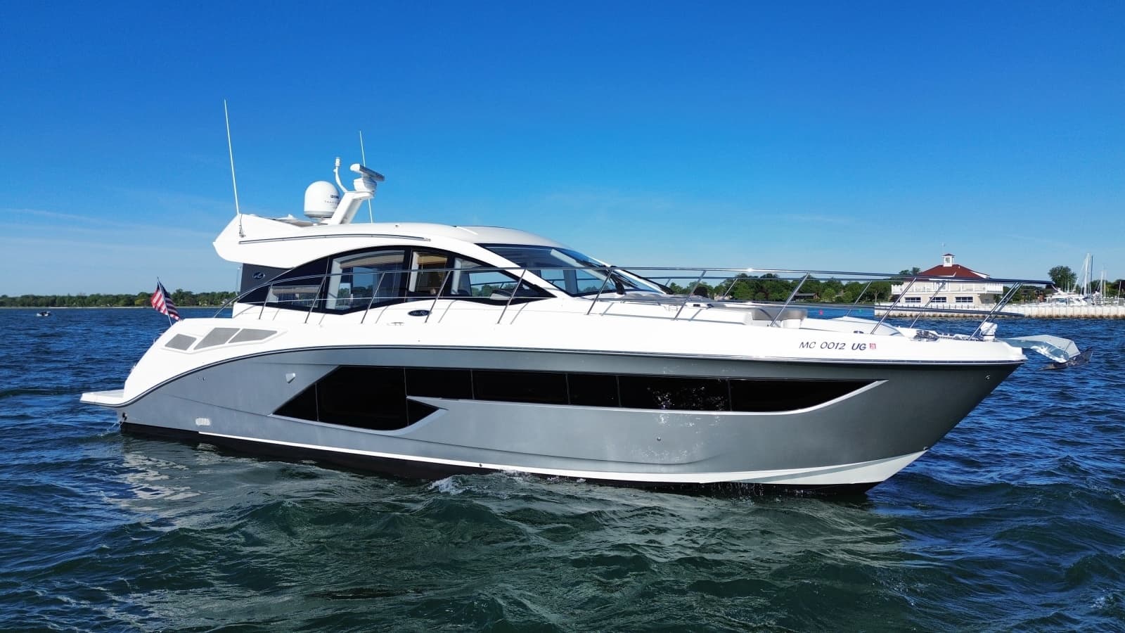 2019 Sea Ray 520 Sundancer - Photo 1