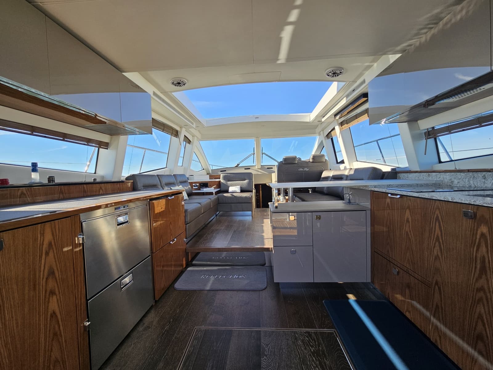 2019 Sea Ray 520 Sundancer - Photo 21