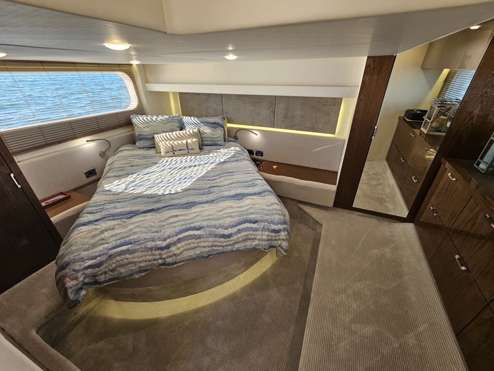 2019 Sea Ray 520 Sundancer - Photo 39
