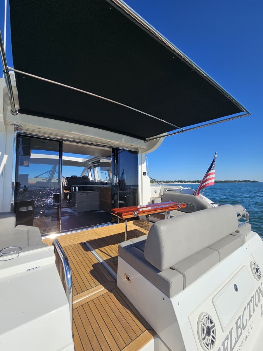 2019 Sea Ray 520 Sundancer - Photo 17