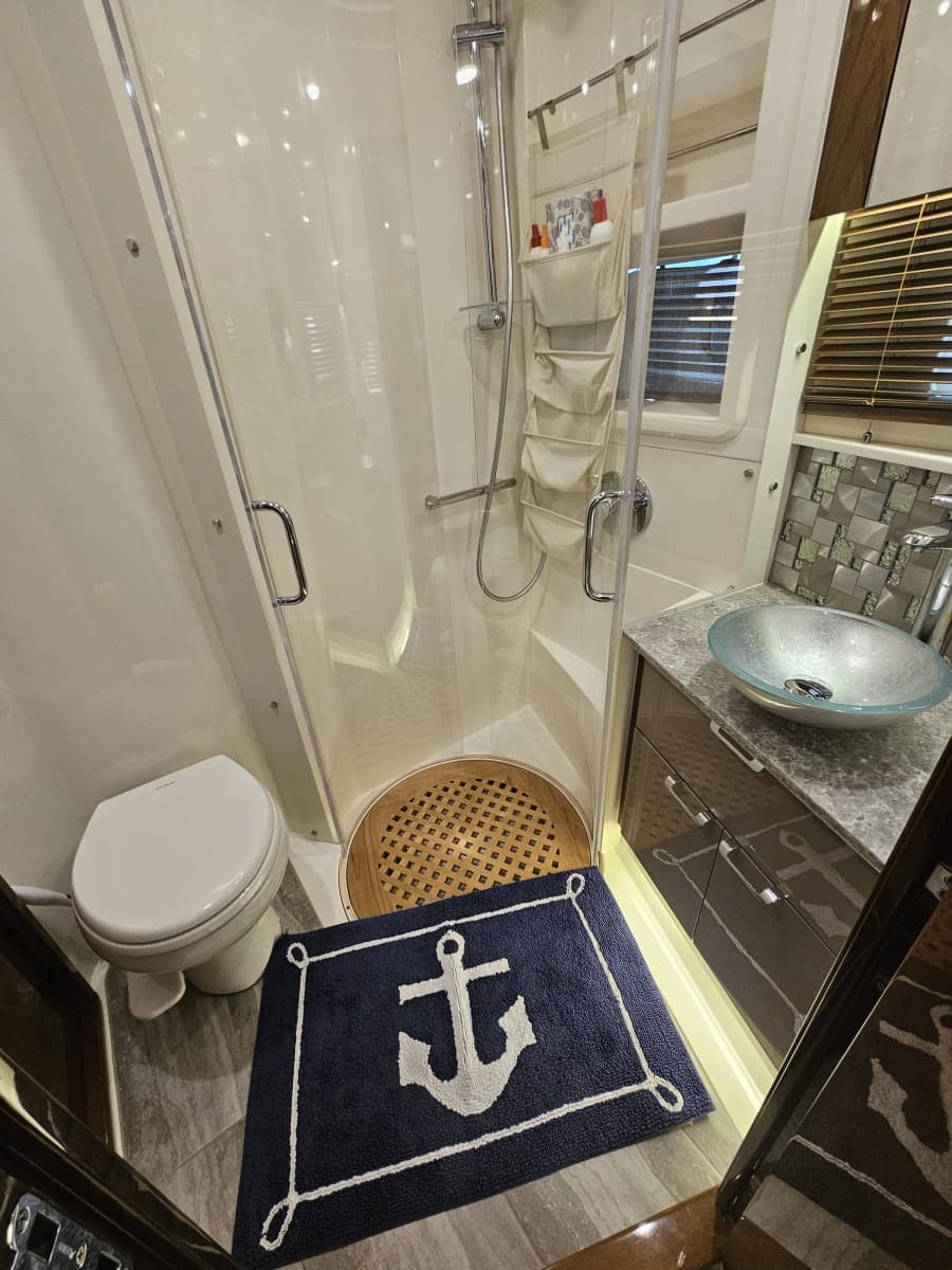 2019 Sea Ray 520 Sundancer - Photo 36