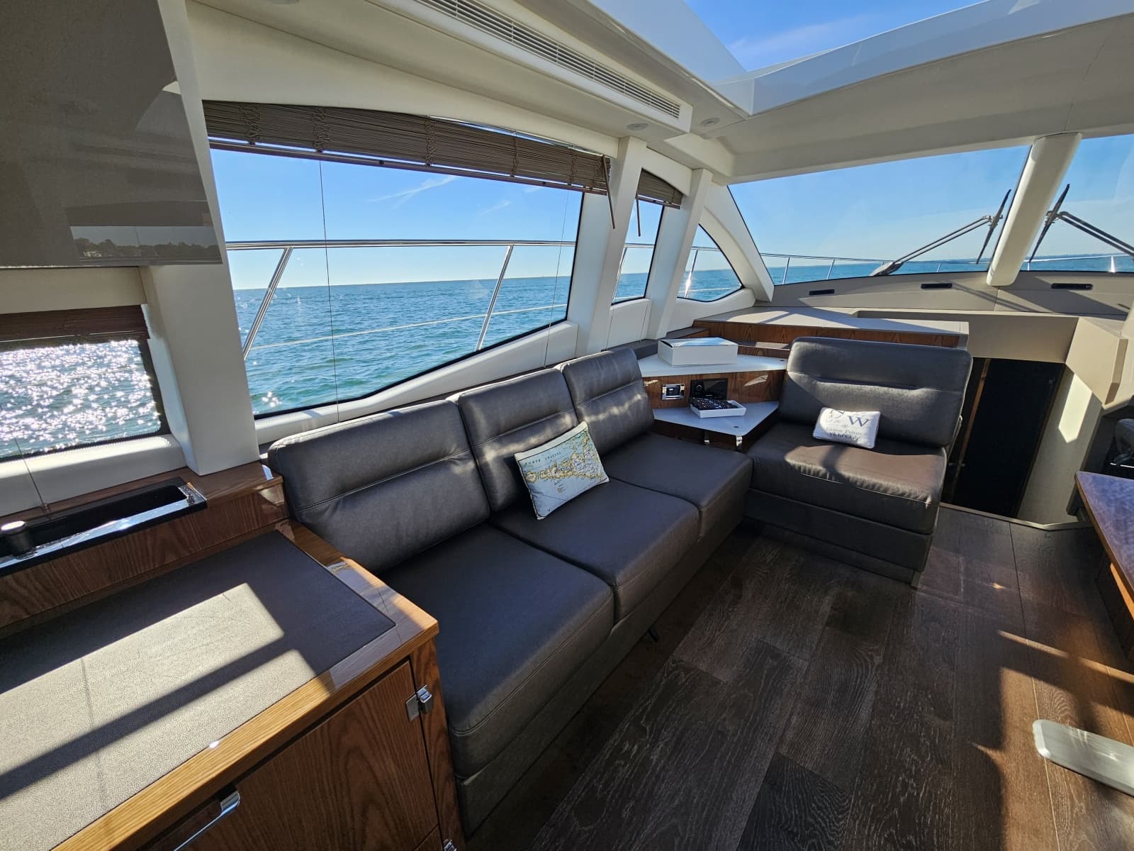 2019 Sea Ray 520 Sundancer - Photo 24