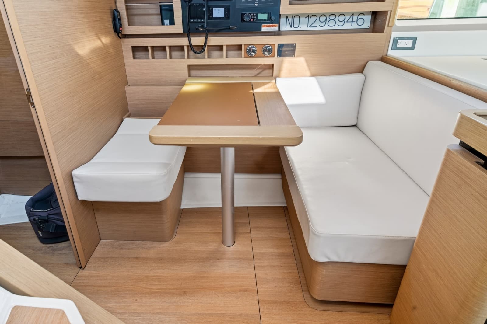 2019 Jeanneau Sun Odyssey 490 - Photo 43
