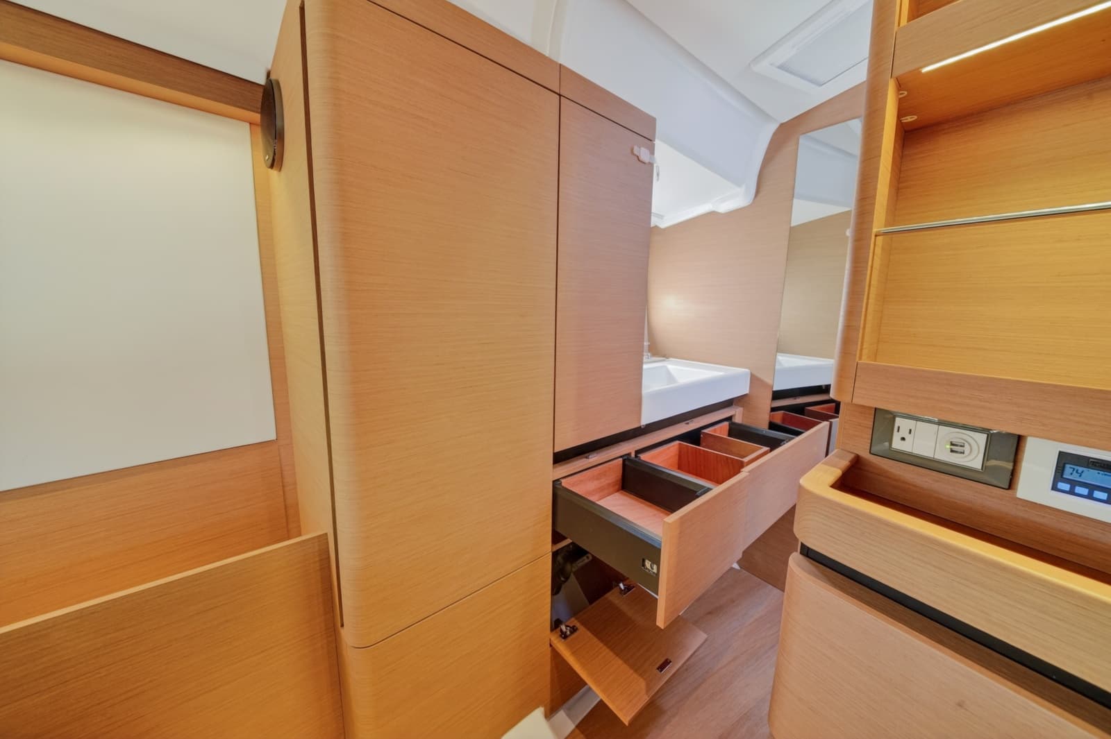 2019 Jeanneau Sun Odyssey 490 - Photo 59