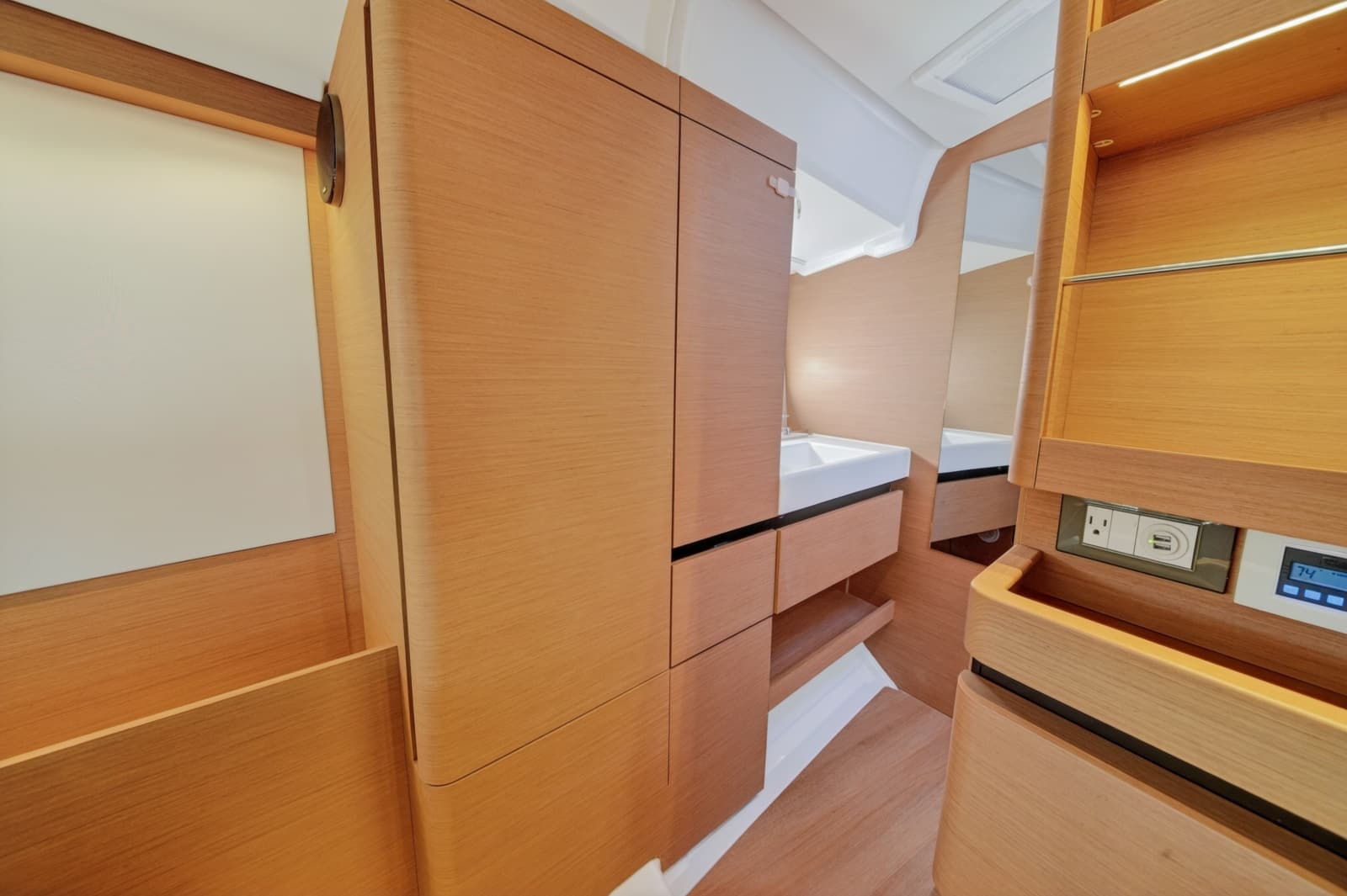2019 Jeanneau Sun Odyssey 490 - Photo 60