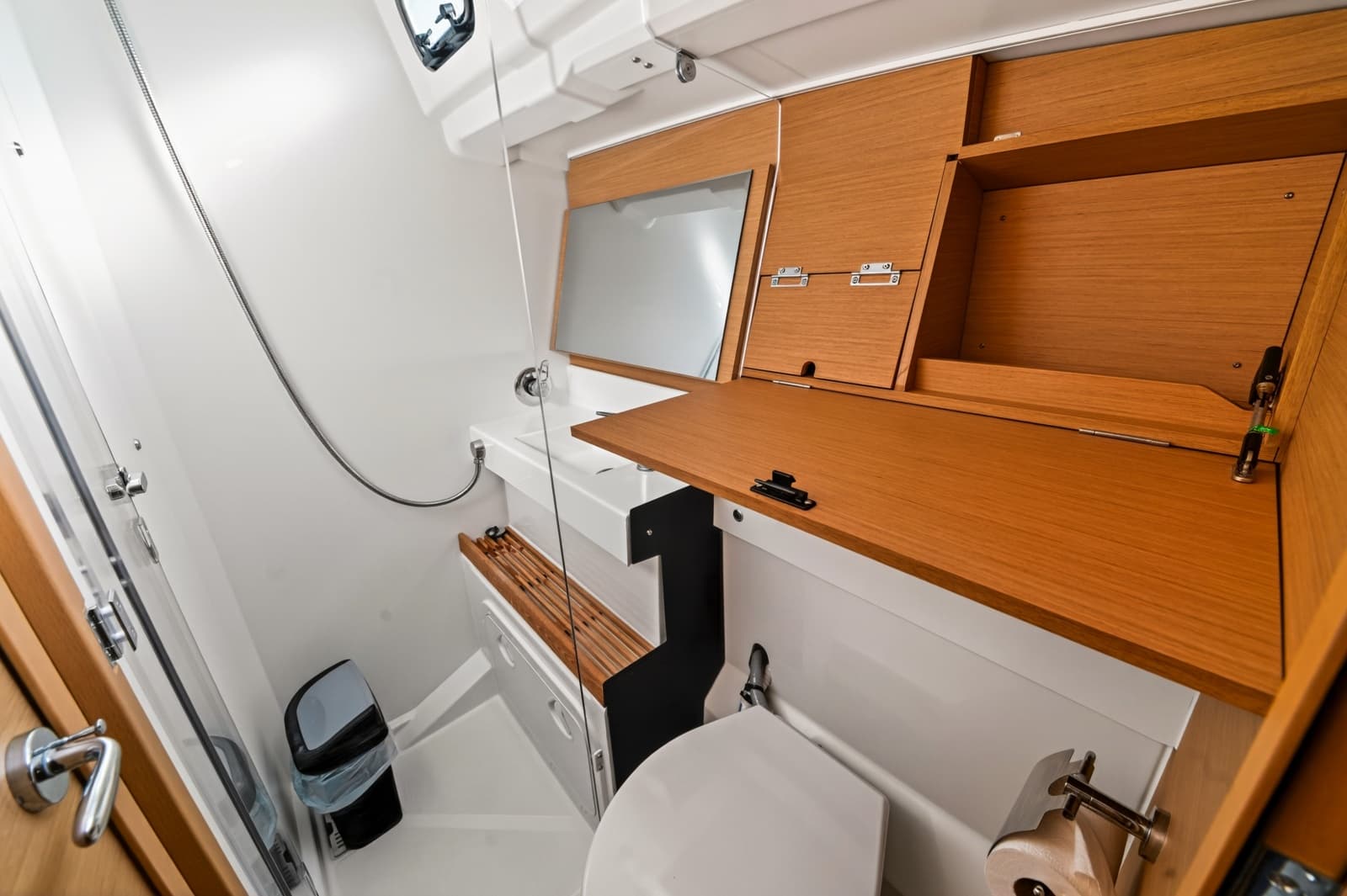 2019 Jeanneau Sun Odyssey 490 - Photo 49