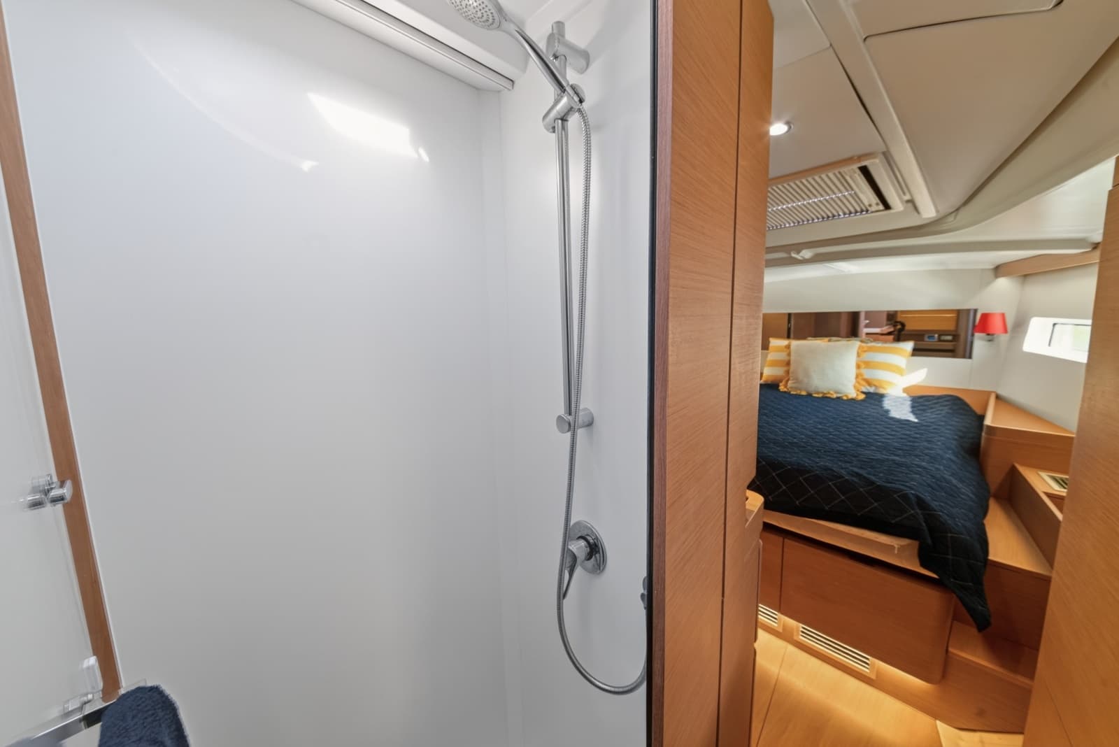 2019 Jeanneau Sun Odyssey 490 - Photo 63