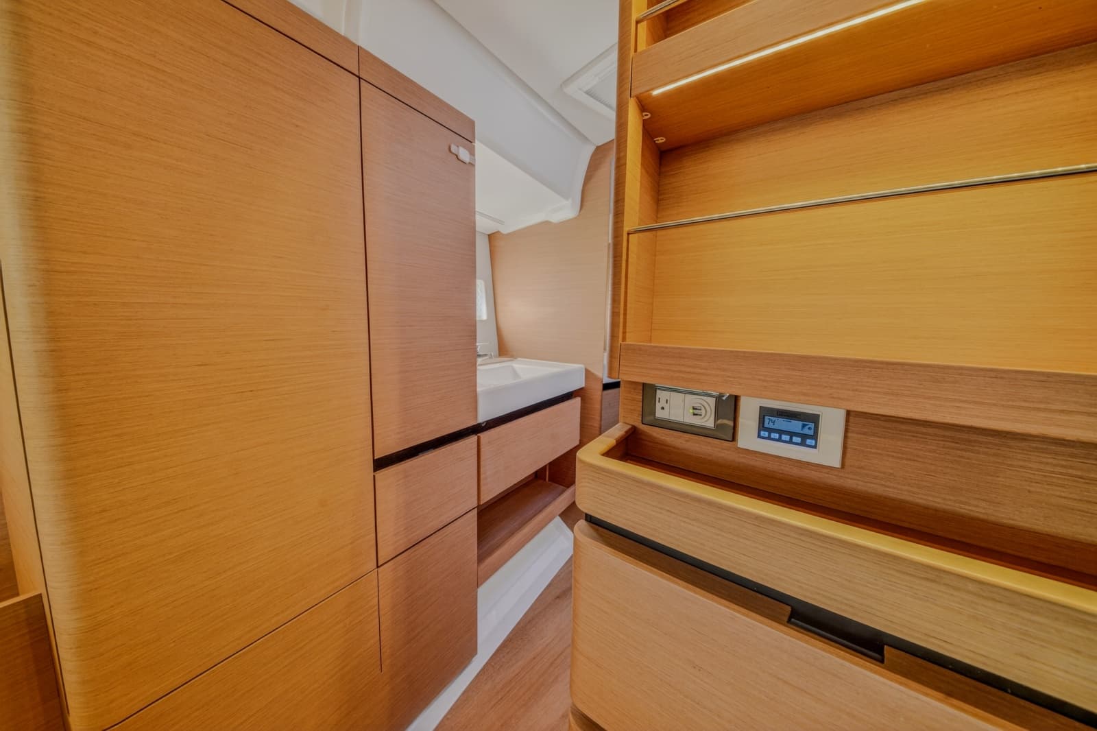2019 Jeanneau Sun Odyssey 490 - Photo 54