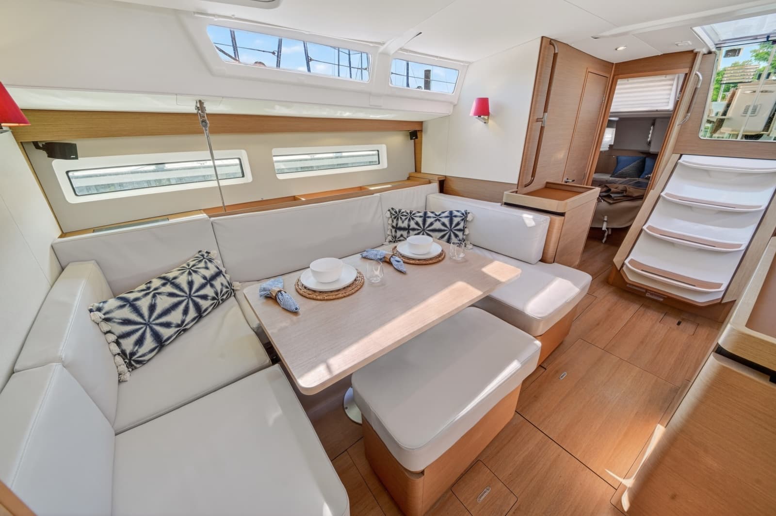 2019 Jeanneau Sun Odyssey 490 - Photo 18