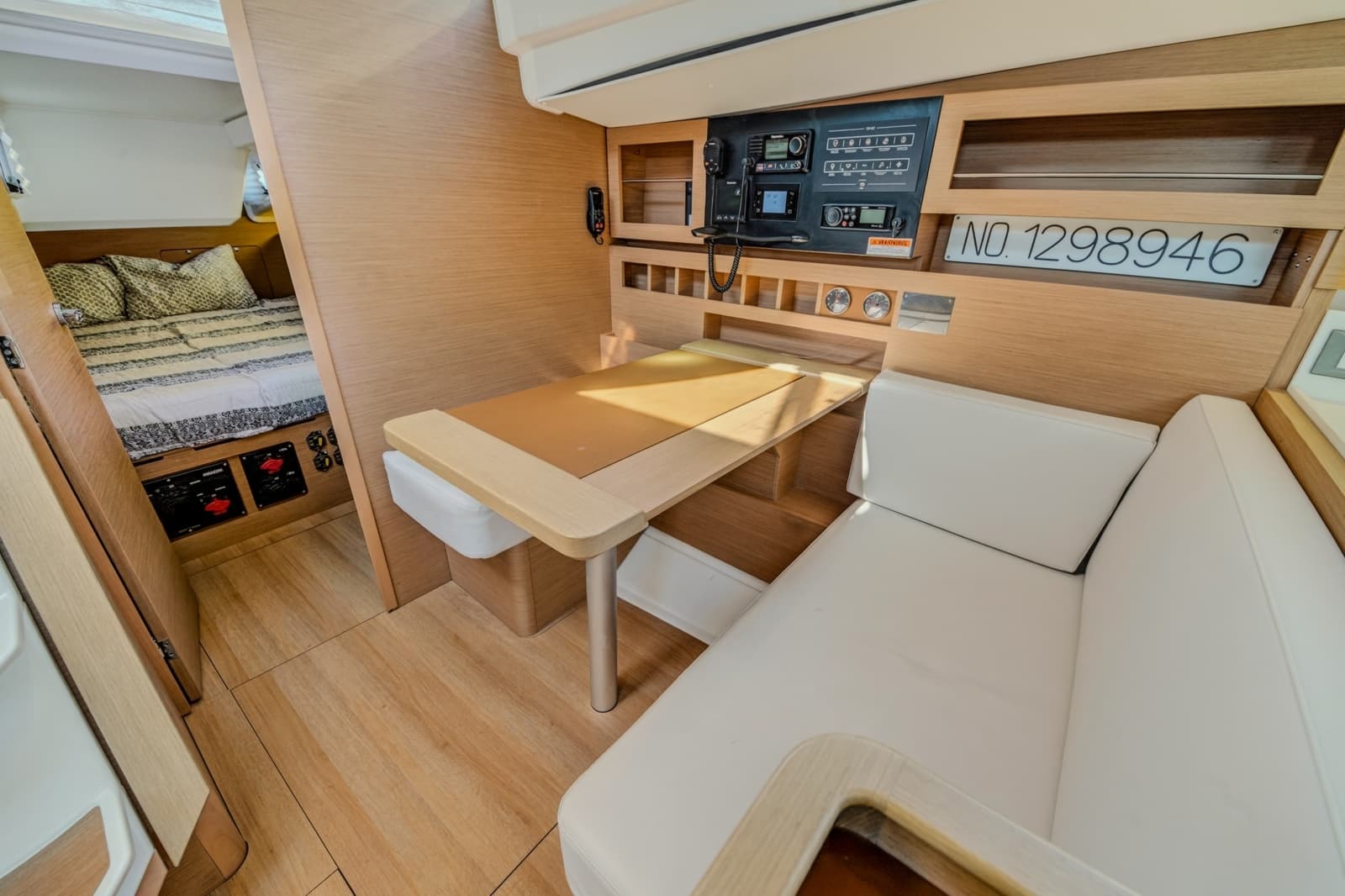2019 Jeanneau Sun Odyssey 490 - Photo 34