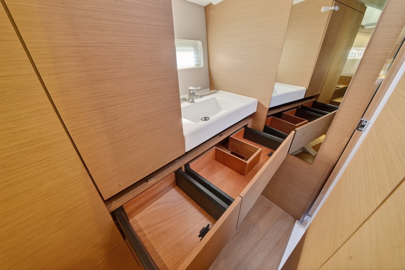 2019 Jeanneau Sun Odyssey 490 - Photo 61