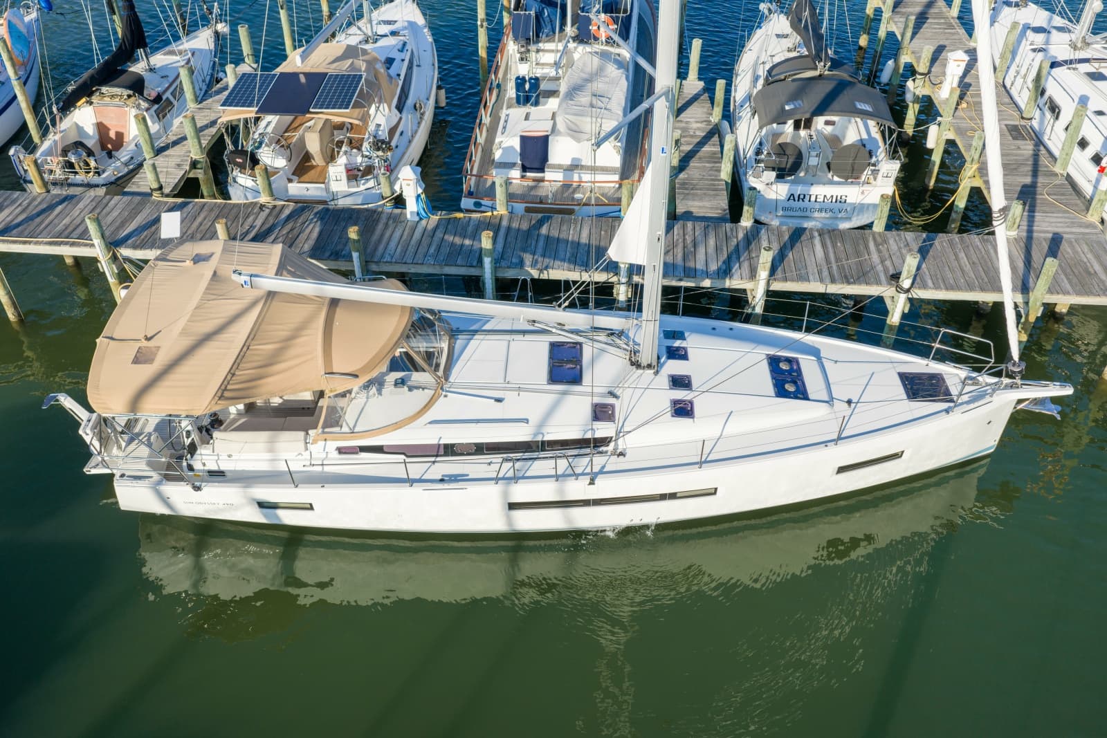 2019 Jeanneau Sun Odyssey 490 - Photo 3