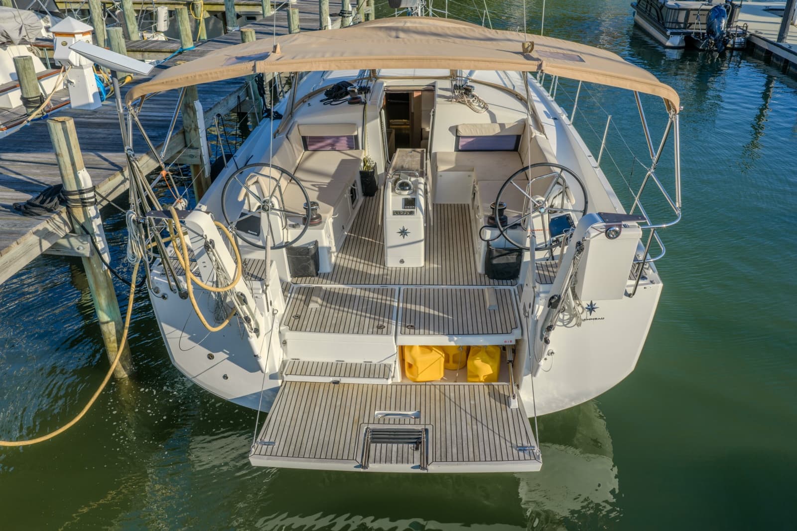 2019 Jeanneau Sun Odyssey 490 - Photo 8