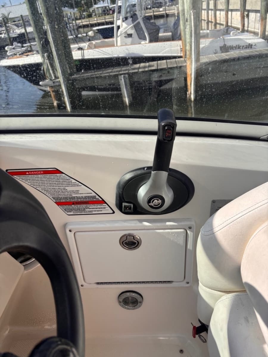 2008 Sea Ray Sundancer - Photo 30