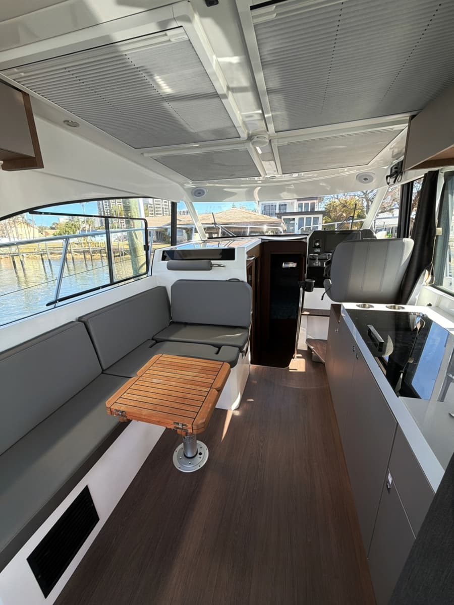 2023 Beneteau Antares 11 - Photo 11