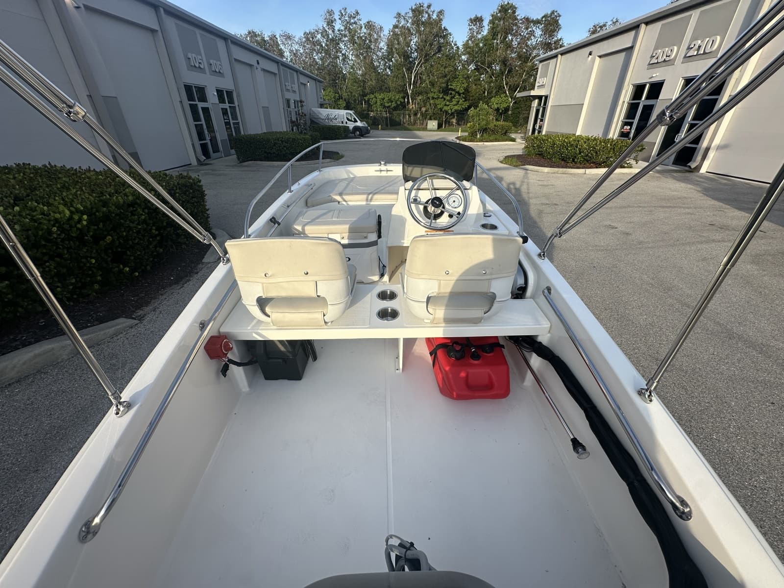 2025 Boston Whaler 130 Super Sport - Photo 6
