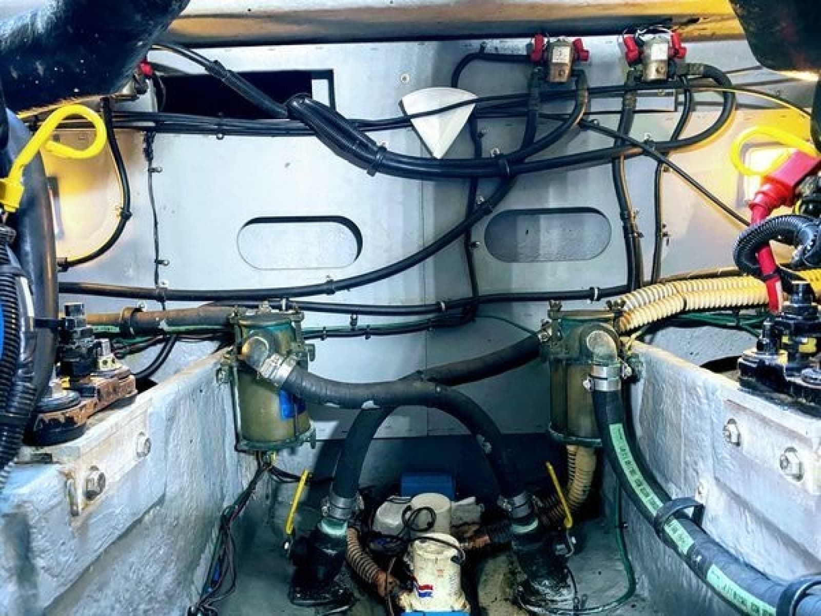 1999 Sea Ray 370 Express - Photo 50