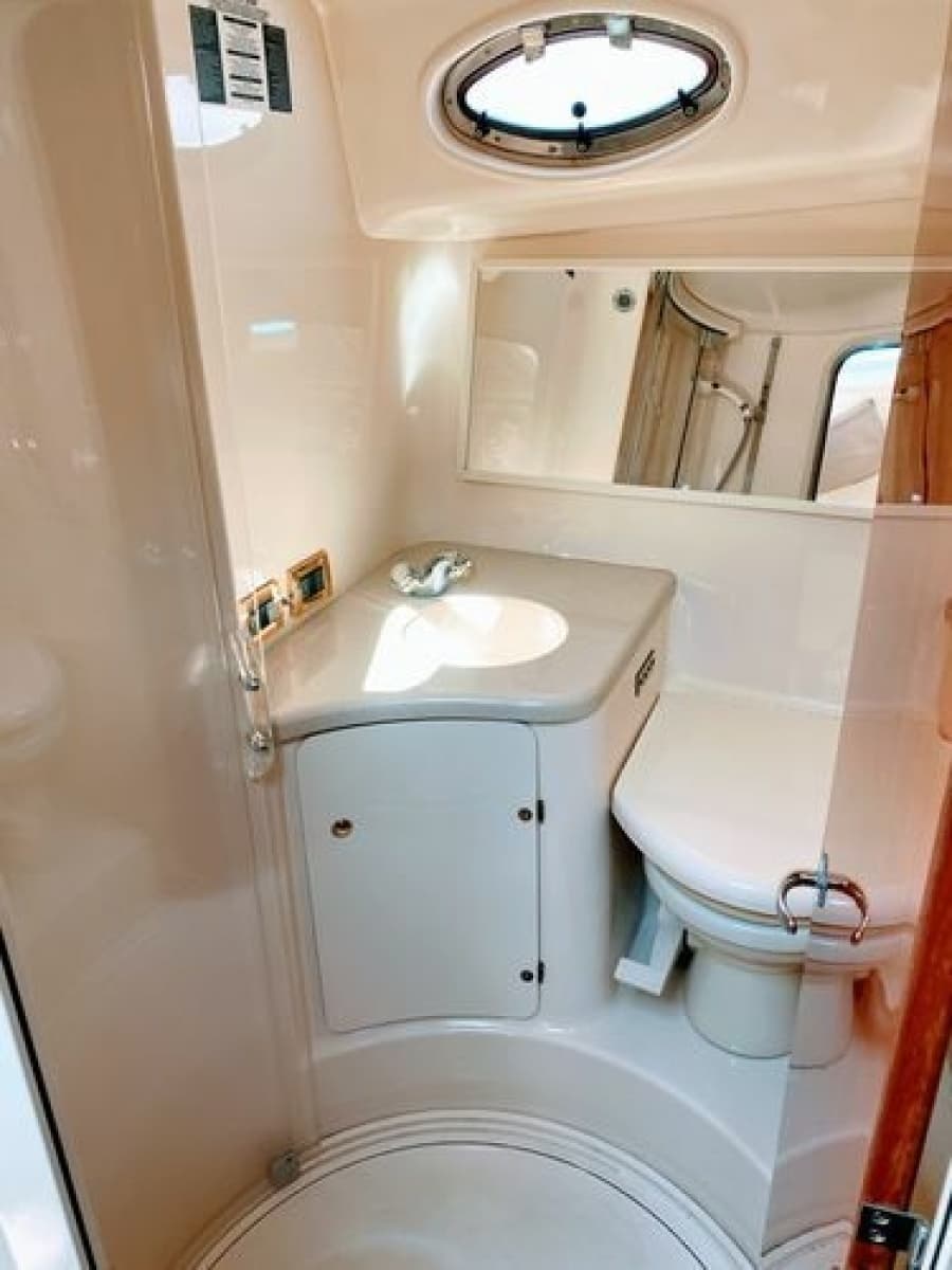 1999 Sea Ray 370 Express - Photo 38