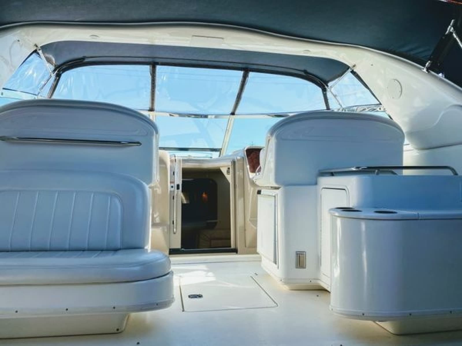 1999 Sea Ray 370 Express - Photo 14