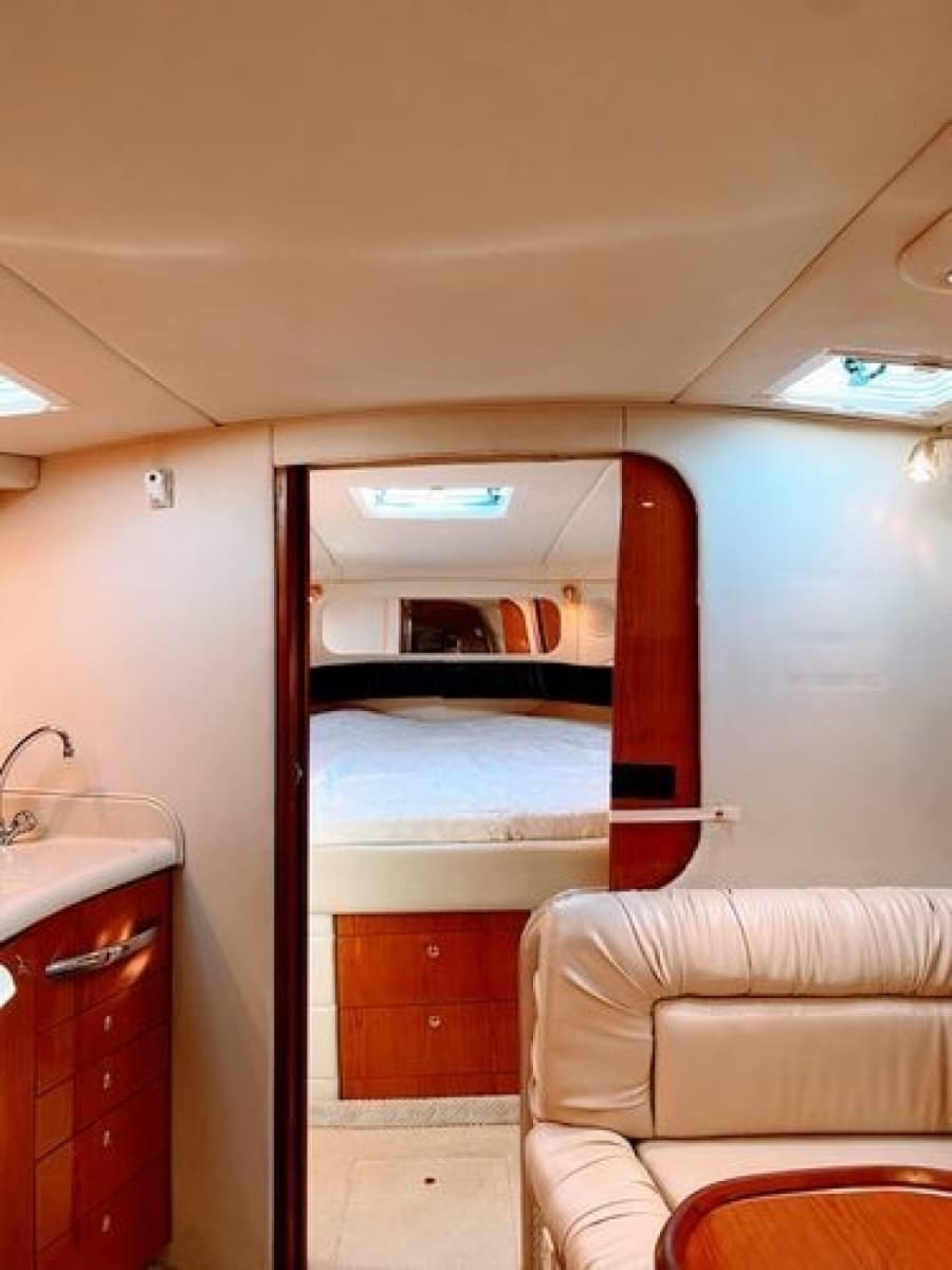1999 Sea Ray 370 Express - Photo 28