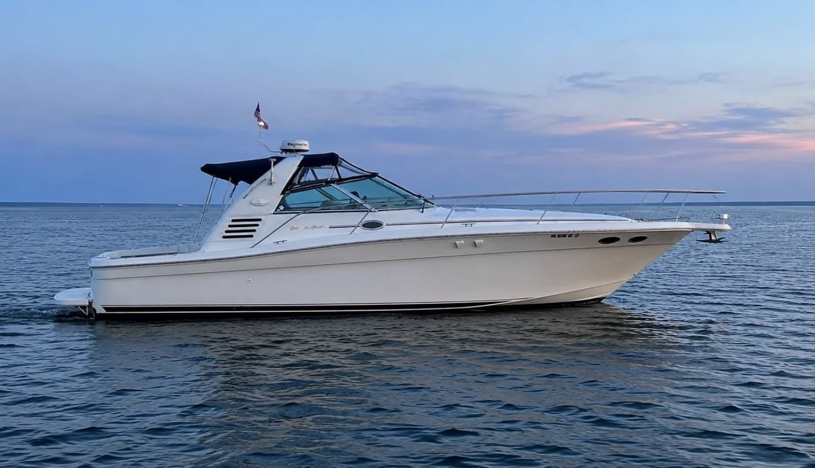1999 Sea Ray 370 Express - Photo 1