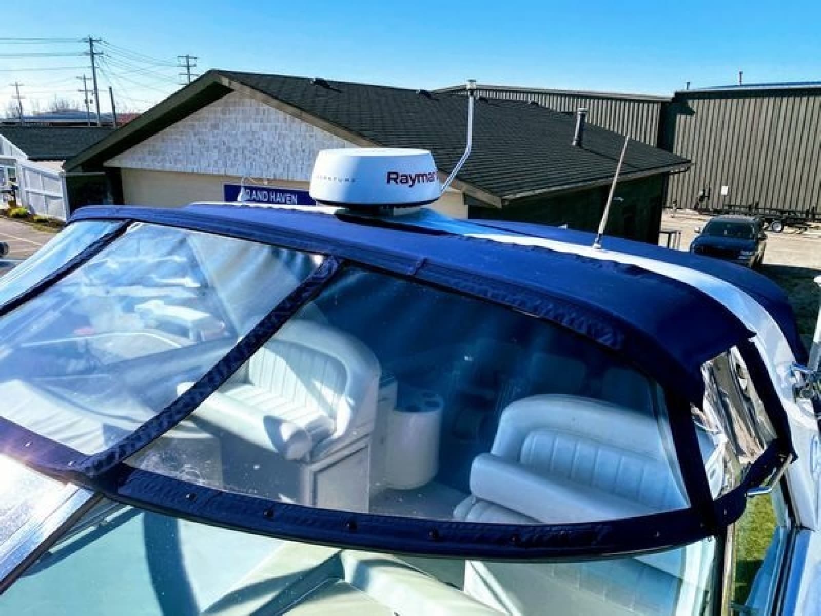 1999 Sea Ray 370 Express - Photo 6