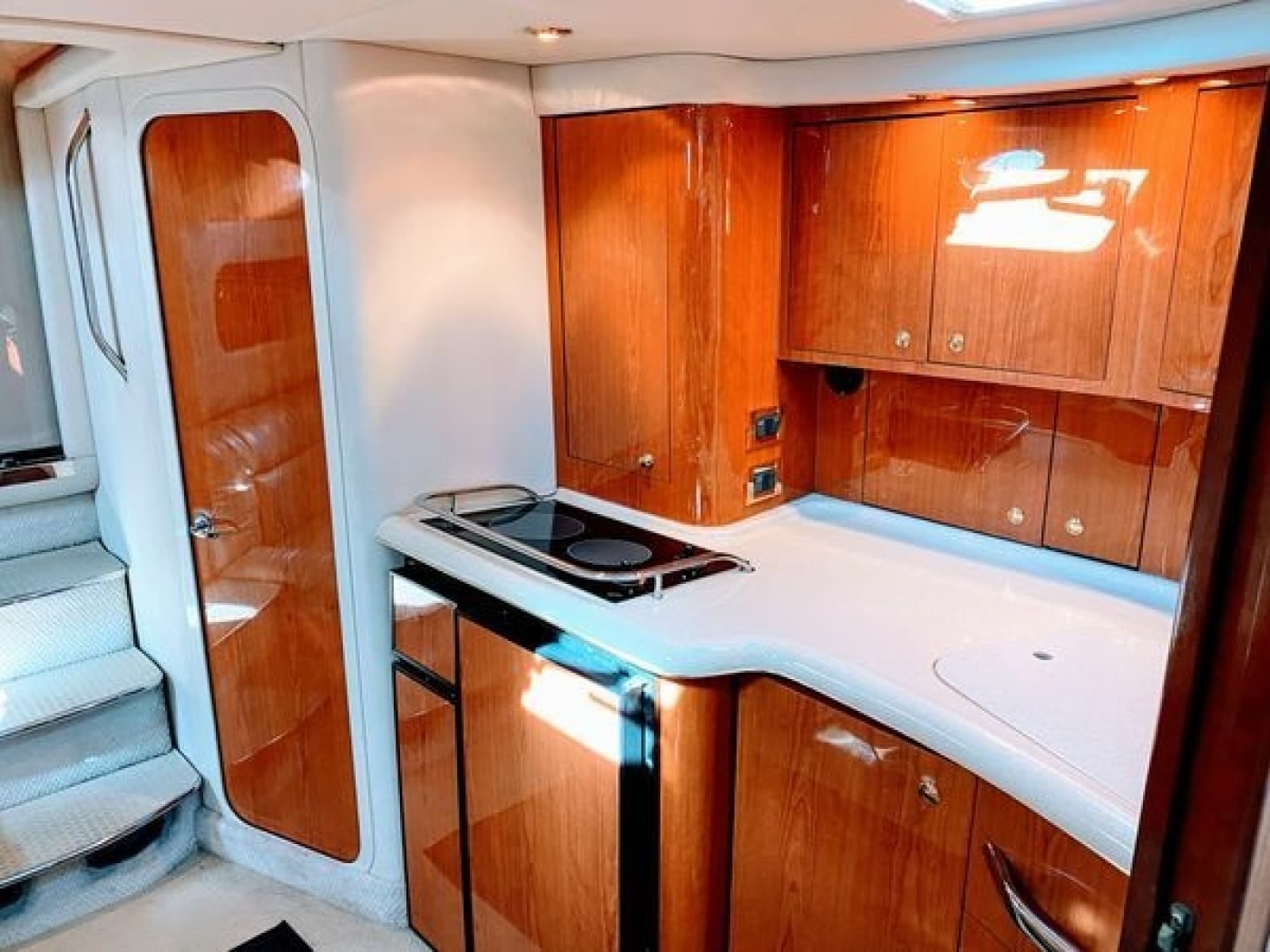 1999 Sea Ray 370 Express - Photo 30