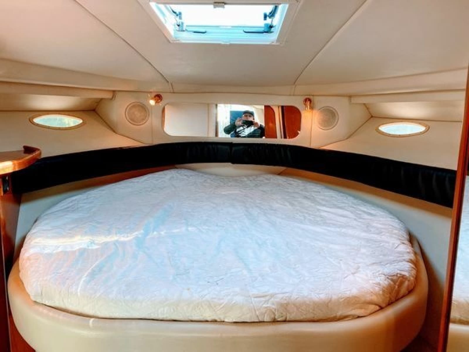 1999 Sea Ray 370 Express - Photo 34