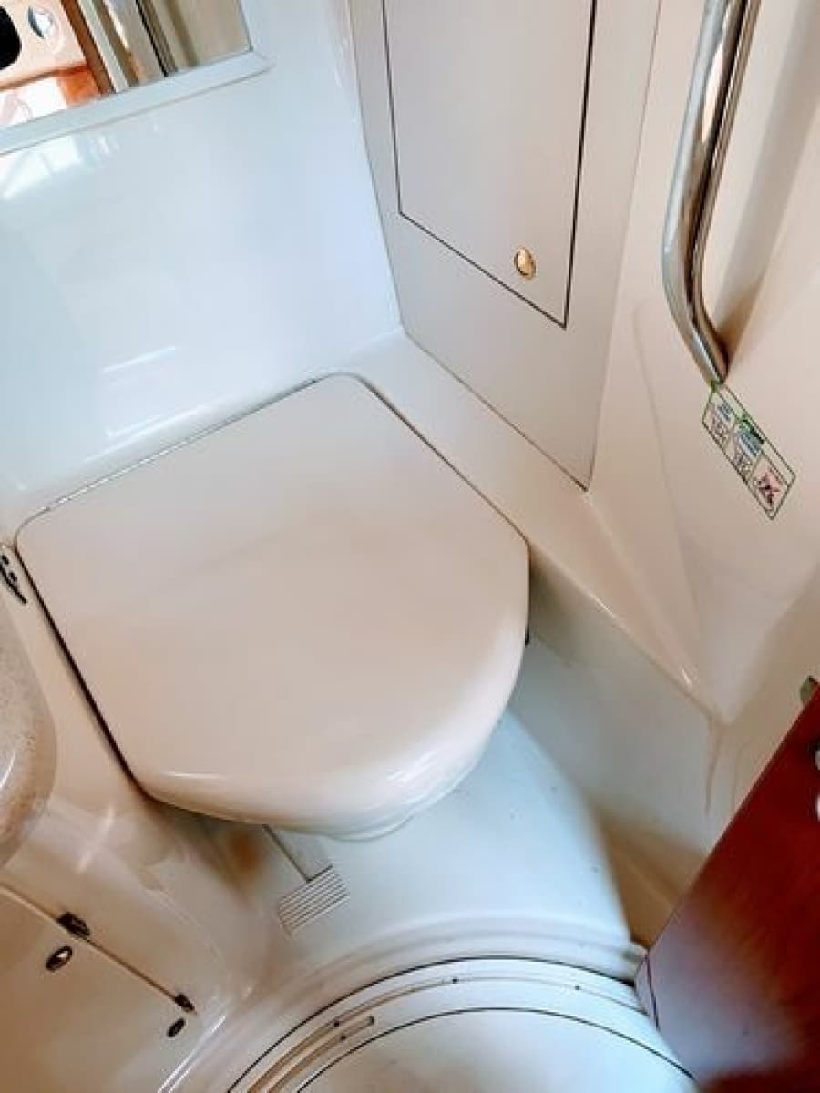1999 Sea Ray 370 Express - Photo 37