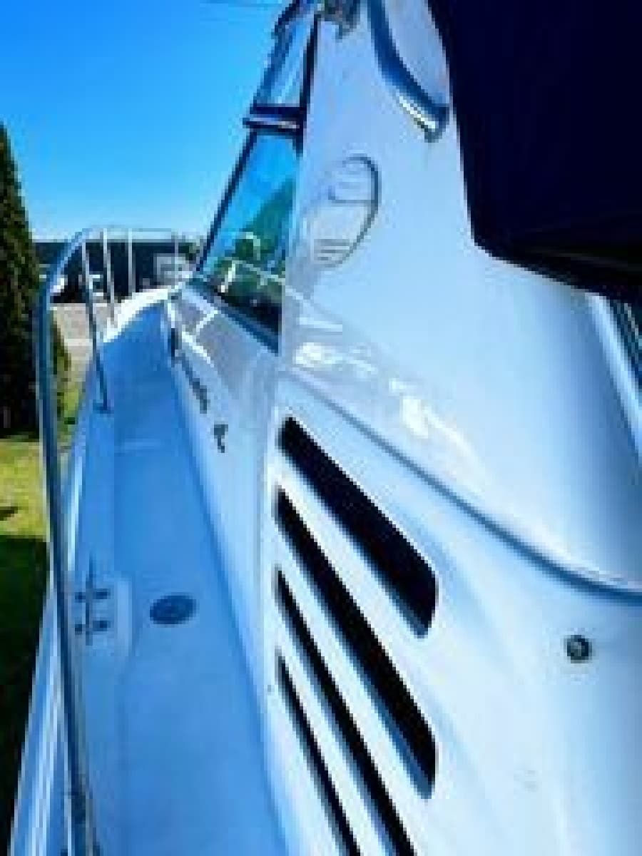 1999 Sea Ray 370 Express - Photo 4