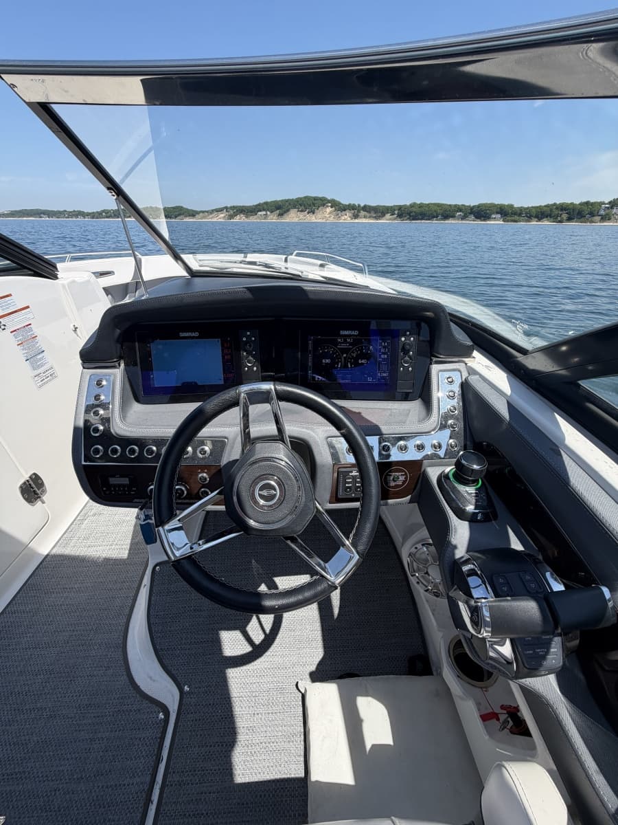 2018 Chaparral 307 - Photo 14